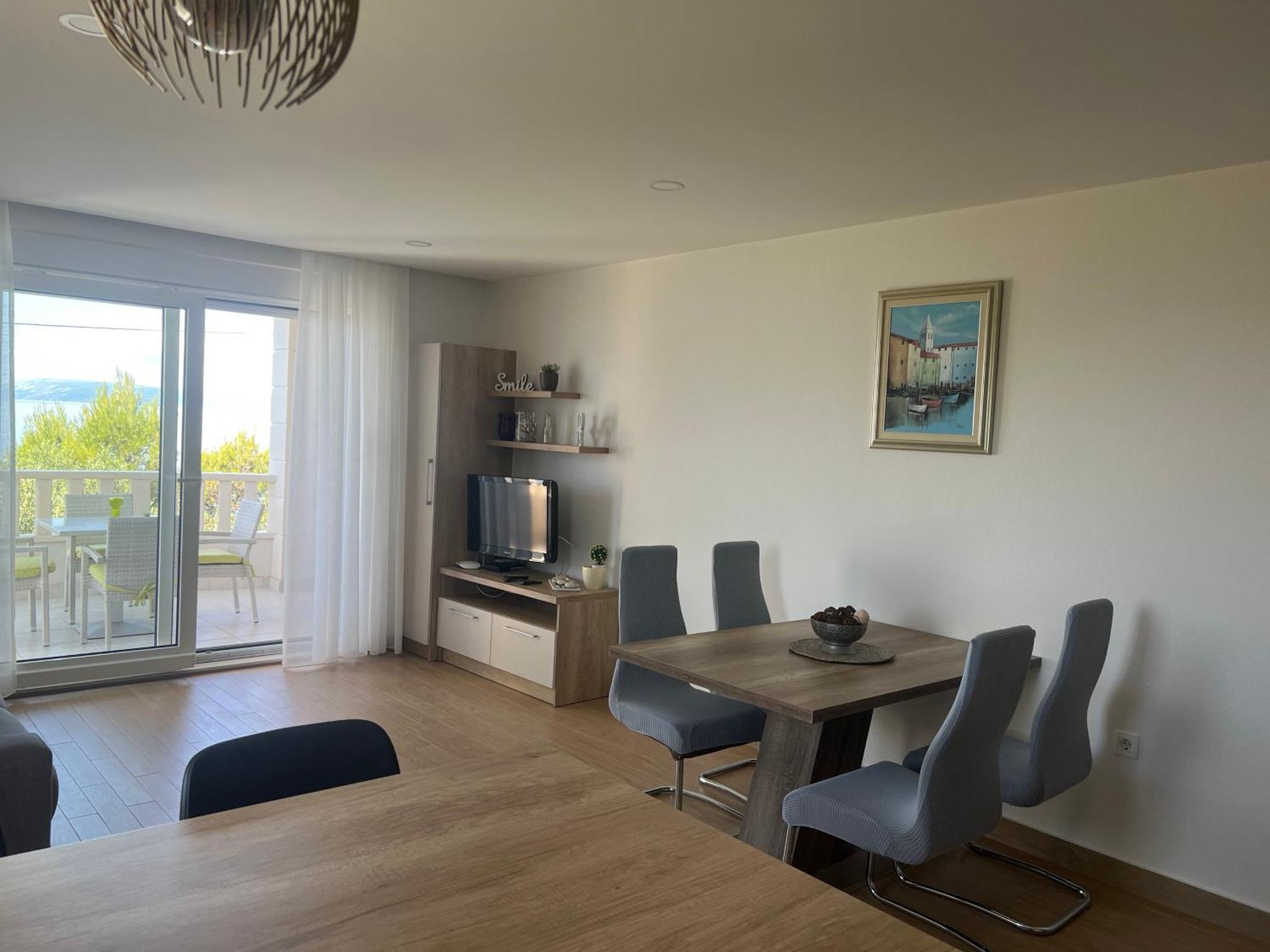 Waterfront Apartments - Tucepi Bagian luar foto