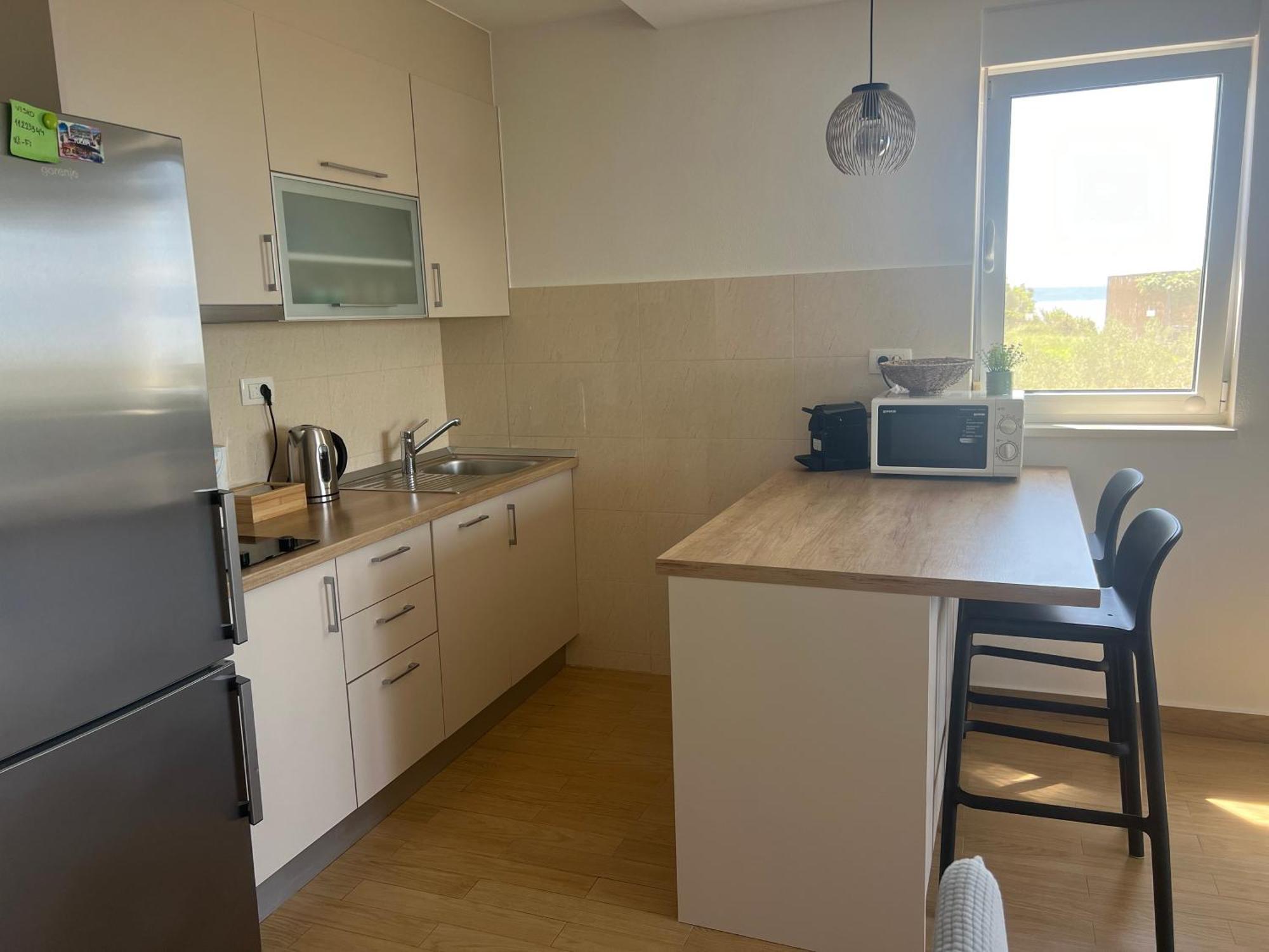 Waterfront Apartments - Tucepi Bagian luar foto