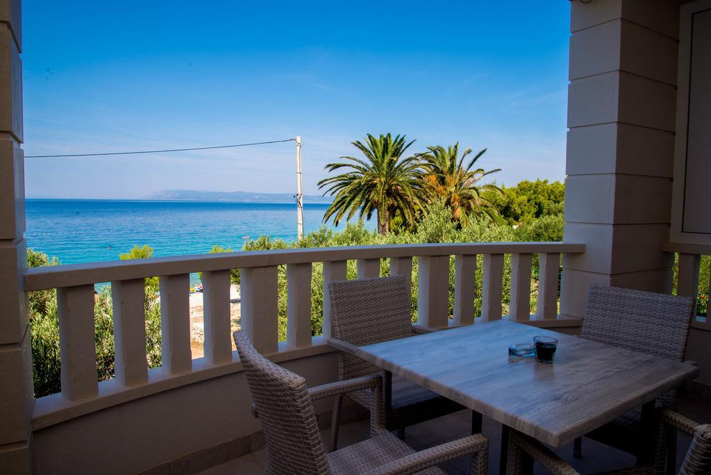 Waterfront Apartments - Tucepi Bagian luar foto